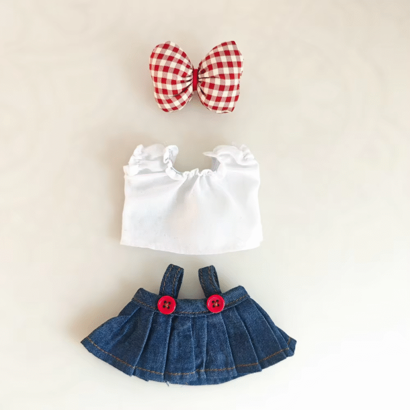 Enhance your Labubu collection with this delightful 15-17cm denim strap skirt. Its universal fit makes it a stylish addition to the doll's collection as well as elegant and luxurious ensembles - Image 6