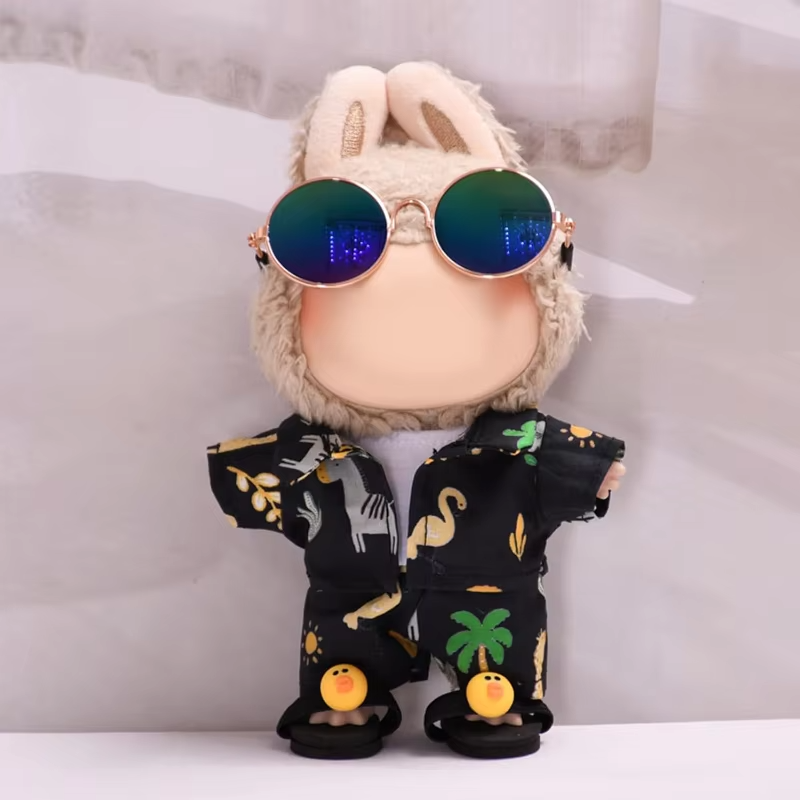 These outfits are compatible with nearly all Labubu figures from collections V1 through V3, and they belong to the curated assortment of 17cm Labubu accessories. - Image 6