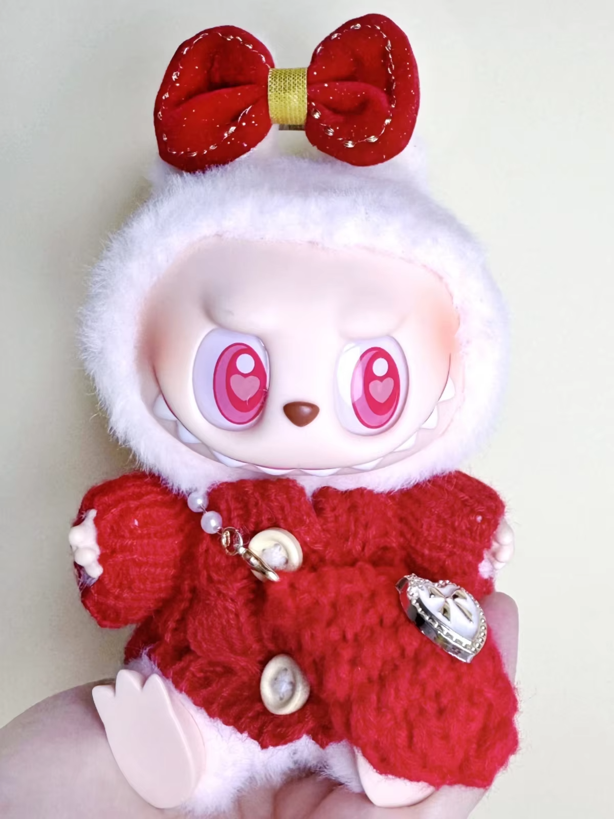 Red Set Clothes Hair Macaron Accessories V2 for 17 cm Labubu Doll V1 and V2 Macaron outfits for 17cm Labubu dolls include plush doll clothes, hair accessories and a do-it-yourself gift for kids