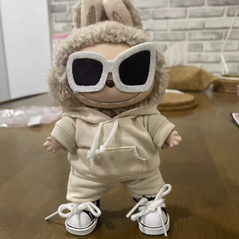 Give your 17 cm Labubu a trendy twist with this hoodie-and-pants set from The Monster Costume Accessories line