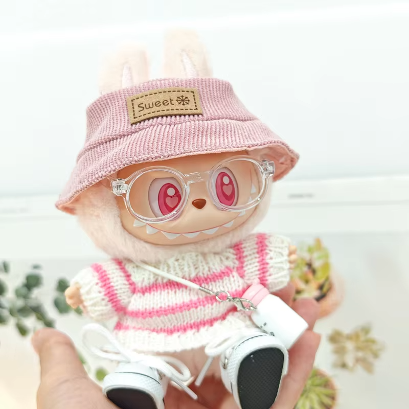 All the latest Labubu-inspired extra outfits are ready to sprinkle a little extra flair on your keychains, dolls - Image 2