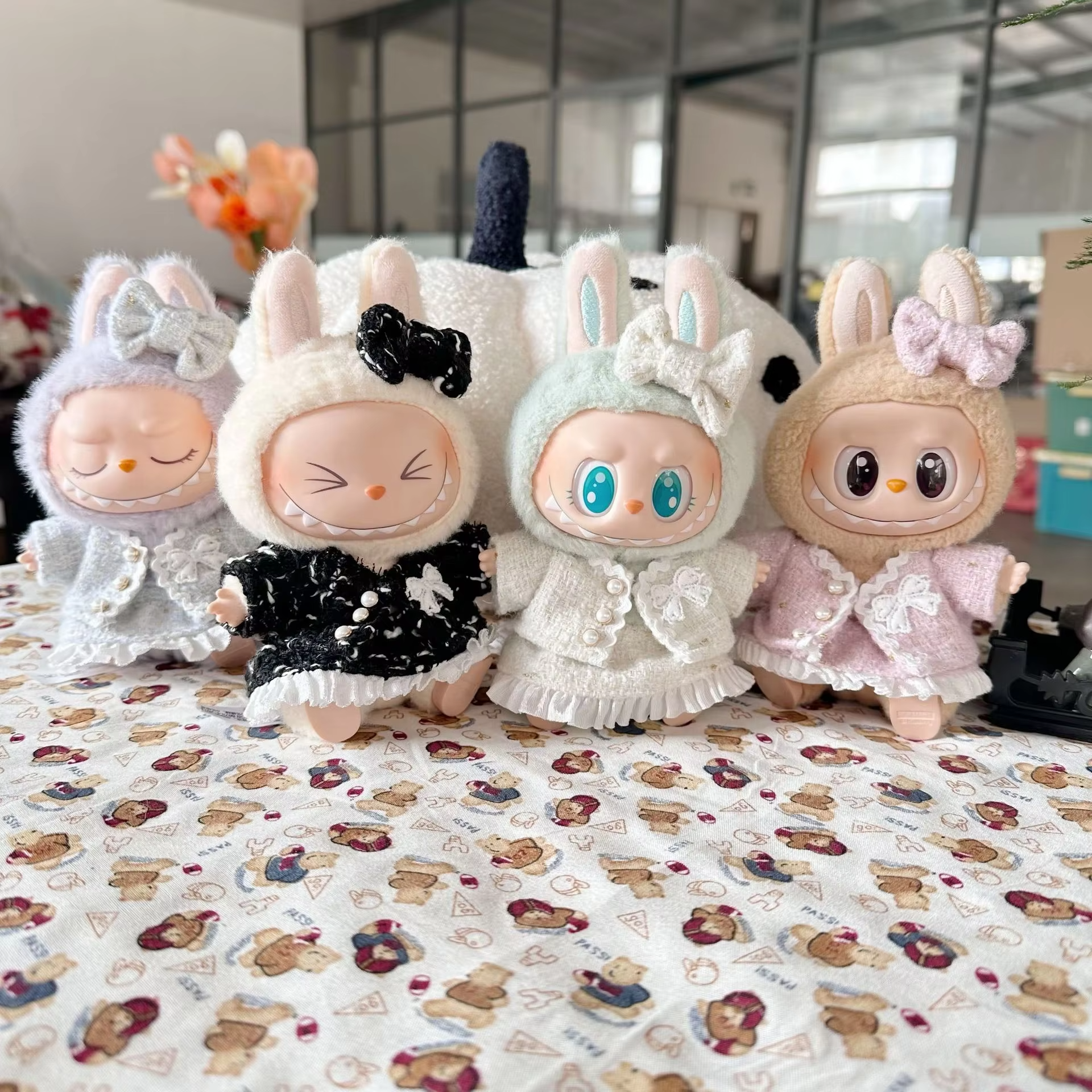 17cm Adorable Labubu Clothes Mini plush Labubu Doll Outfits Designer Skirt Cartoon Girl Customized Luxury Dress Set