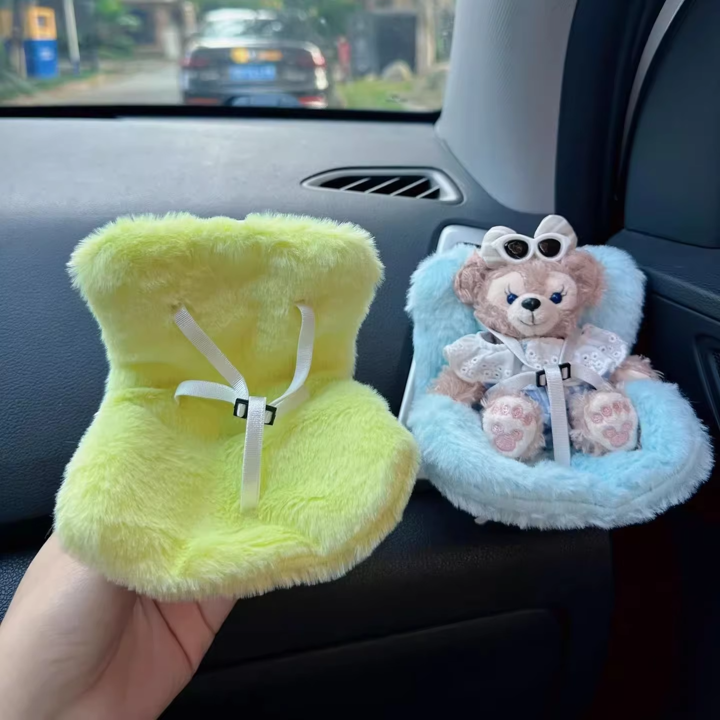 Car Safety Seat Interior Design for Vehicles, Labubu Mini Plush Idol Doll Air Outlet Aromatherapy Car Ornament Gifts, 15 – 17cm - Image 7