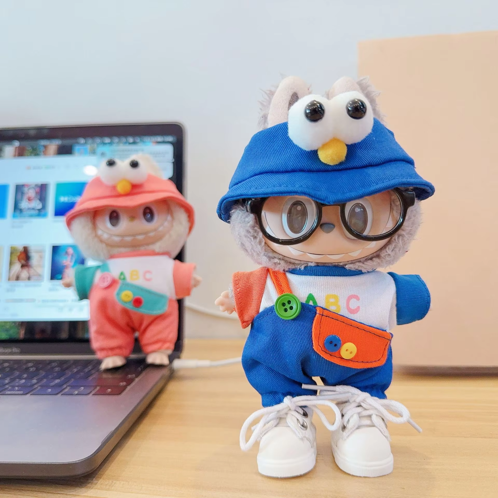 Sitting Party Look For Labubu I012 Idol Dolls One Shoulder ABC Overalls 17cm Outfit Mini Plush Doll Clothes