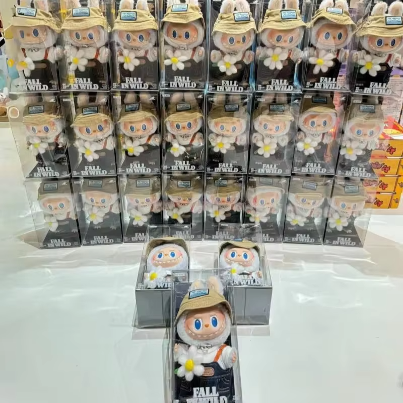 Modern Play: Adorable Handmade Model Collection Pendant Mystery Box with Real Labubu Heartbeat Macaron Face Series Blind Box Christmas Present