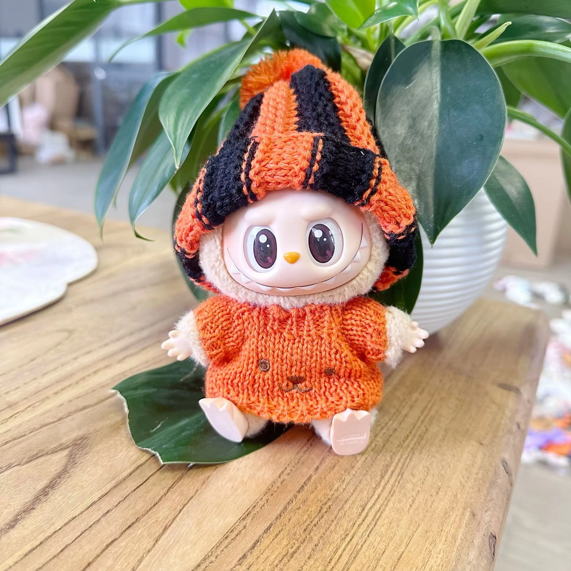 The Sweater Hat Set for your 17cm Labubu Idol Doll is the cutest, koziest gift you’ll find this Christmas and New Year - Image 5