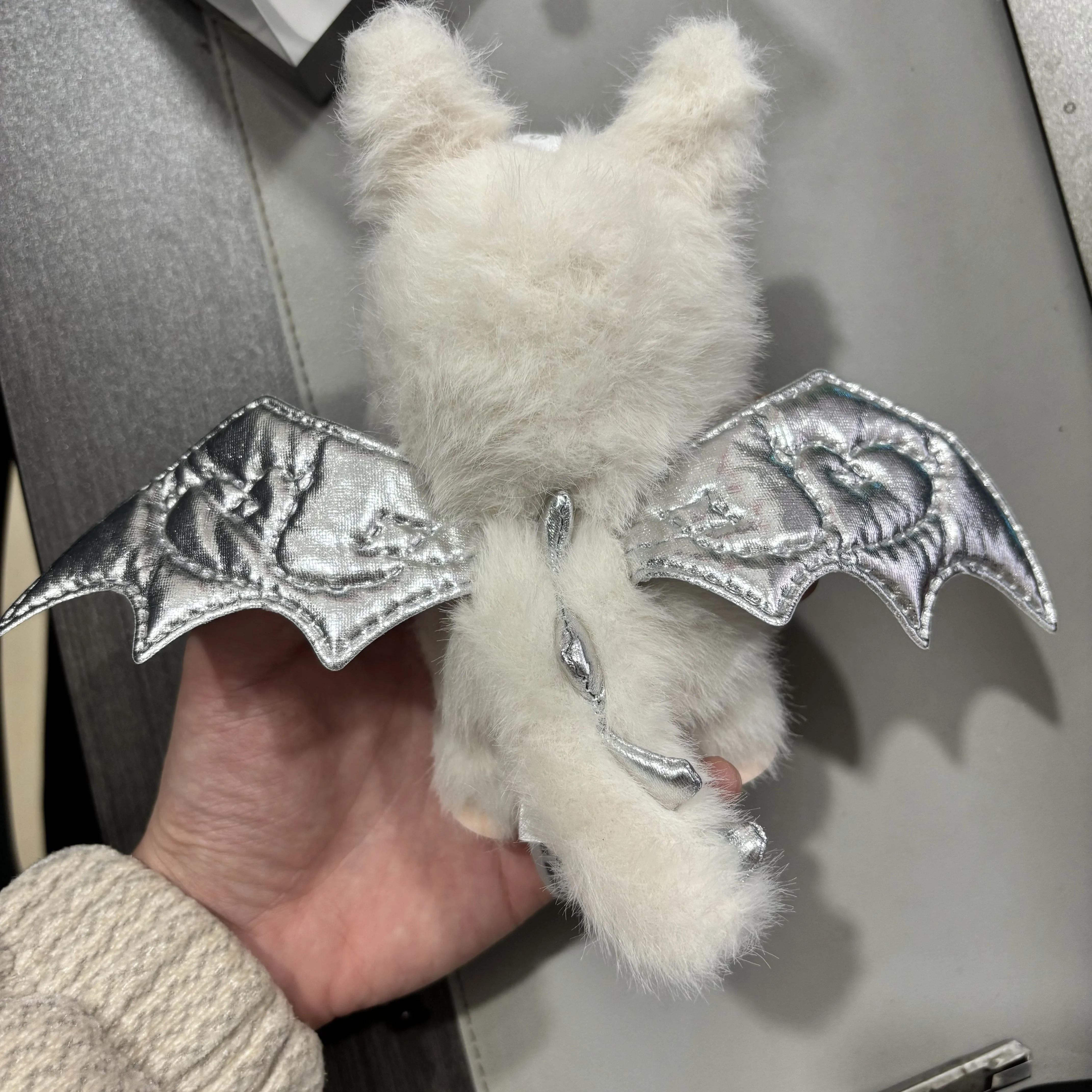 Monster Labubu & Zimomo Angel Series Creative Change Doll is the gift that keeps the giggles soaring. This DIY vinyl wonder is the ultimate birthday surprise - Image 4